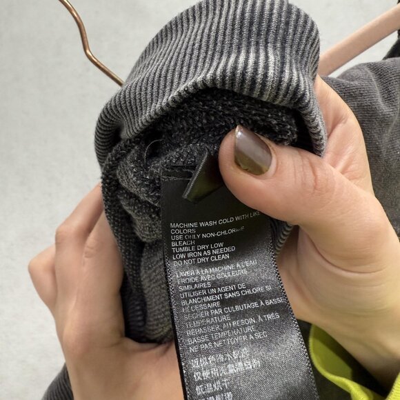 Free People Sweatshirt Womens XS Gray Cropped Deep V Back Boat Neck Pullover - Picture 8 of 10